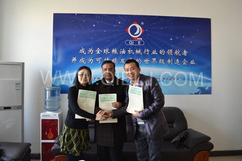 孟加拉國(guó)客戶(hù)30噸米糠膨化浸出精煉脫蠟生產(chǎn)線(xiàn)(圖2)