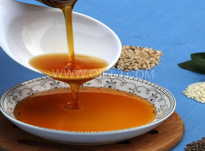 芝麻油提取加工，企鵝糧油機(jī)械生產(chǎn)色香味俱佳的油脂(圖1)